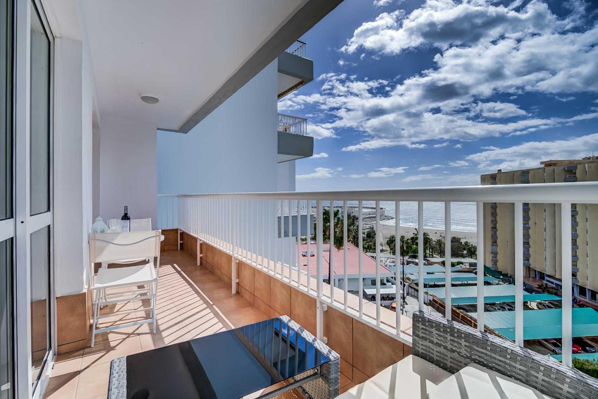 Puerto Marina, Apartamento Frente Al Mar 贝纳尔马德纳 外观 照片