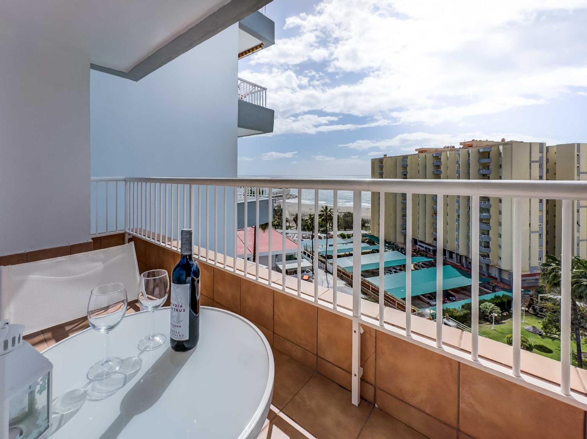 Puerto Marina, Apartamento Frente Al Mar 贝纳尔马德纳 外观 照片