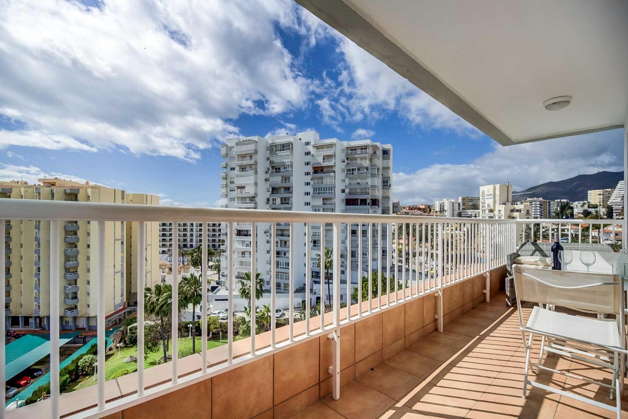 Puerto Marina, Apartamento Frente Al Mar 贝纳尔马德纳 外观 照片