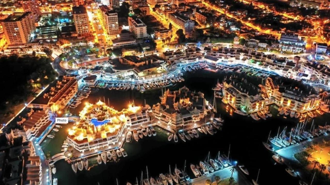 Puerto Marina, Apartamento Frente Al Mar 贝纳尔马德纳 外观 照片